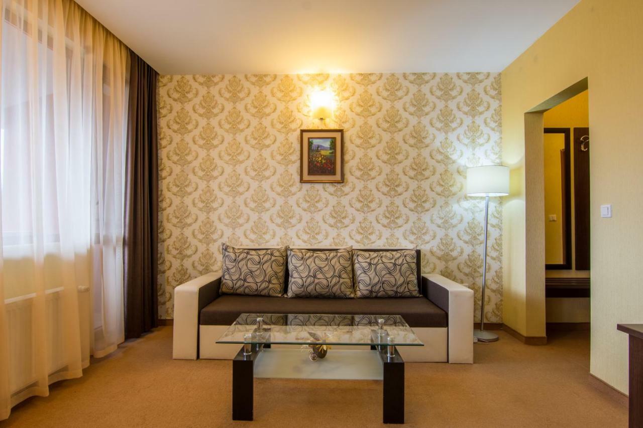 ציגוב צ'ארק Paradise Spa Hotel מראה חיצוני תמונה